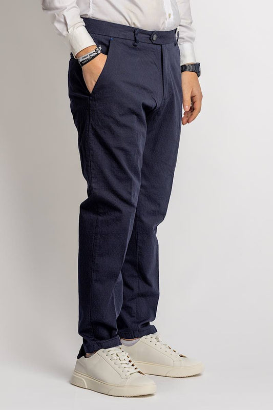 Pantalone modello baggy, carrot fit, balloons, pantaloni regular fit morbidi di gamba, cotone popeline, cotone twill. Pantaloni classici, pantaloni slim fit. pantaloni da spezzato, pantaloni per giacca, pantaloni per uscire, da cerimonia, da eventi, per comunioni, per battesimo, per diciottesimo, pantaloni da battaglia, da lavoro, a poco prezzo, in saldi, nuova collezione estivi. zara, zalando, asos, shen, temu