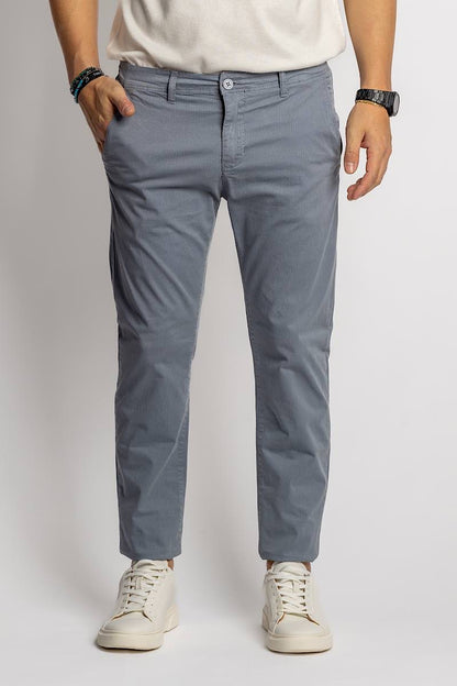 jeans Pantalone modello baggy, carrot fit, balloons, pantaloni regular fit morbidi di gamba, cotone popeline, cotone twill. Pantaloni classici, pantaloni slim fit. pantaloni da spezzato, pantaloni per giacca, pantaloni per uscire, da cerimonia, da eventi, per comunioni, per battesimo, per diciottesimo, pantaloni da battaglia, da lavoro, a poco prezzo, in saldi, nuova collezione estivi. zara, zalando, asos, shen, temu skinny, slim