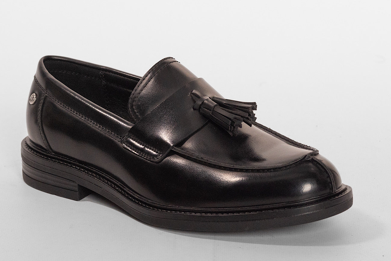 Shiny Tassel Loafer | Black