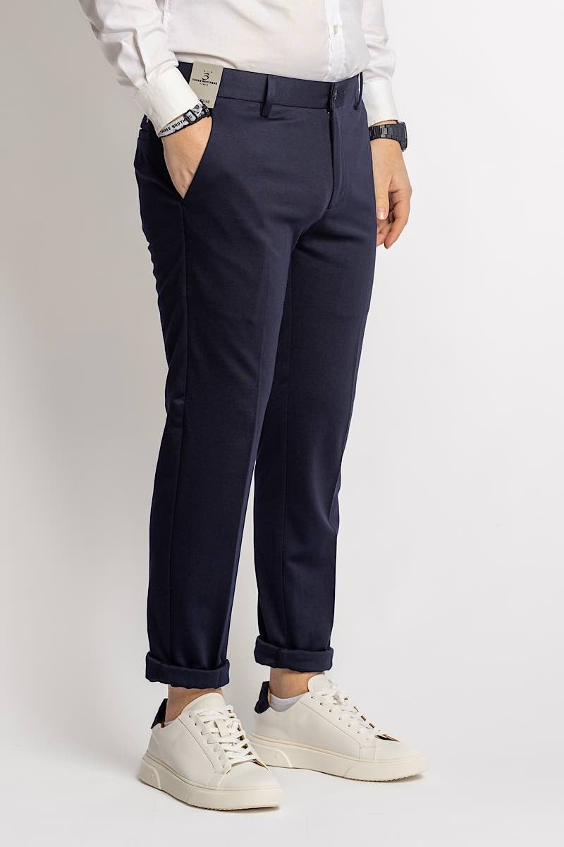 jeans Pantalone modello baggy, carrot fit, balloons, pantaloni regular fit morbidi di gamba, cotone popeline, cotone twill. Pantaloni classici, pantaloni slim fit. pantaloni da spezzato, pantaloni per giacca, pantaloni per uscire, da cerimonia, da eventi, per comunioni, per battesimo, per diciottesimo, pantaloni da battaglia, da lavoro, a poco prezzo, in saldi, nuova collezione estivi. zara, zalando, asos, shen, temu