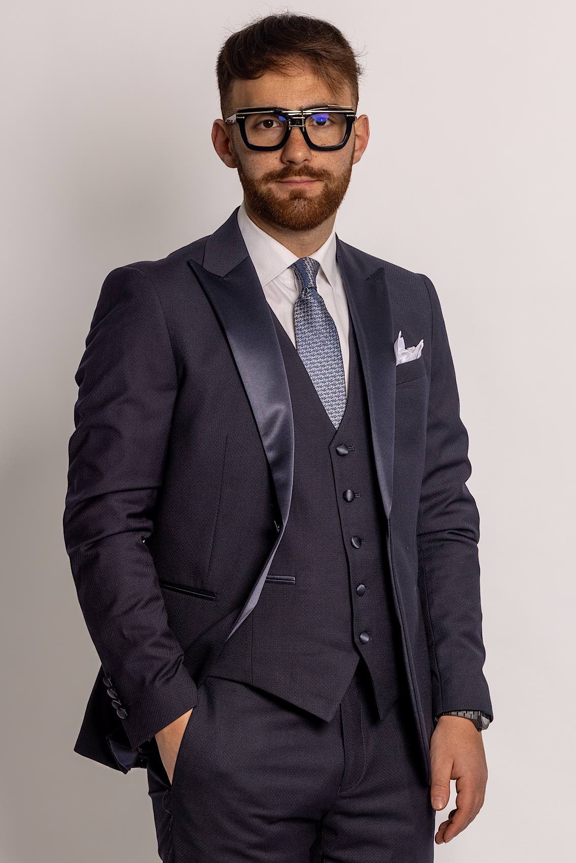 Peak-breasted tuxedo model suit with waistcoat | Blue