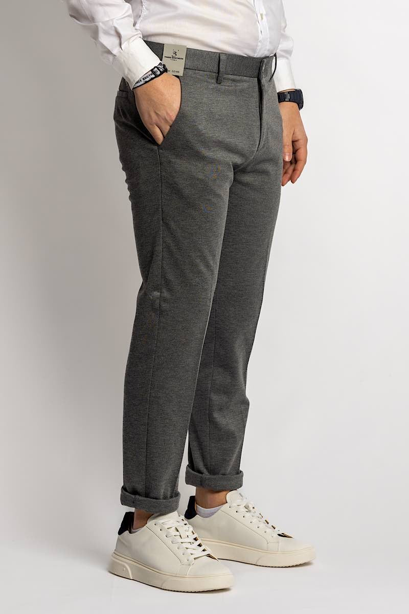 jeans Pantalone modello baggy, carrot fit, balloons, pantaloni regular fit morbidi di gamba, cotone popeline, cotone twill. Pantaloni classici, pantaloni slim fit. pantaloni da spezzato, pantaloni per giacca, pantaloni per uscire, da cerimonia, da eventi, per comunioni, per battesimo, per diciottesimo, pantaloni da battaglia, da lavoro, a poco prezzo, in saldi, nuova collezione estivi. zara, zalando, asos, shen, temu