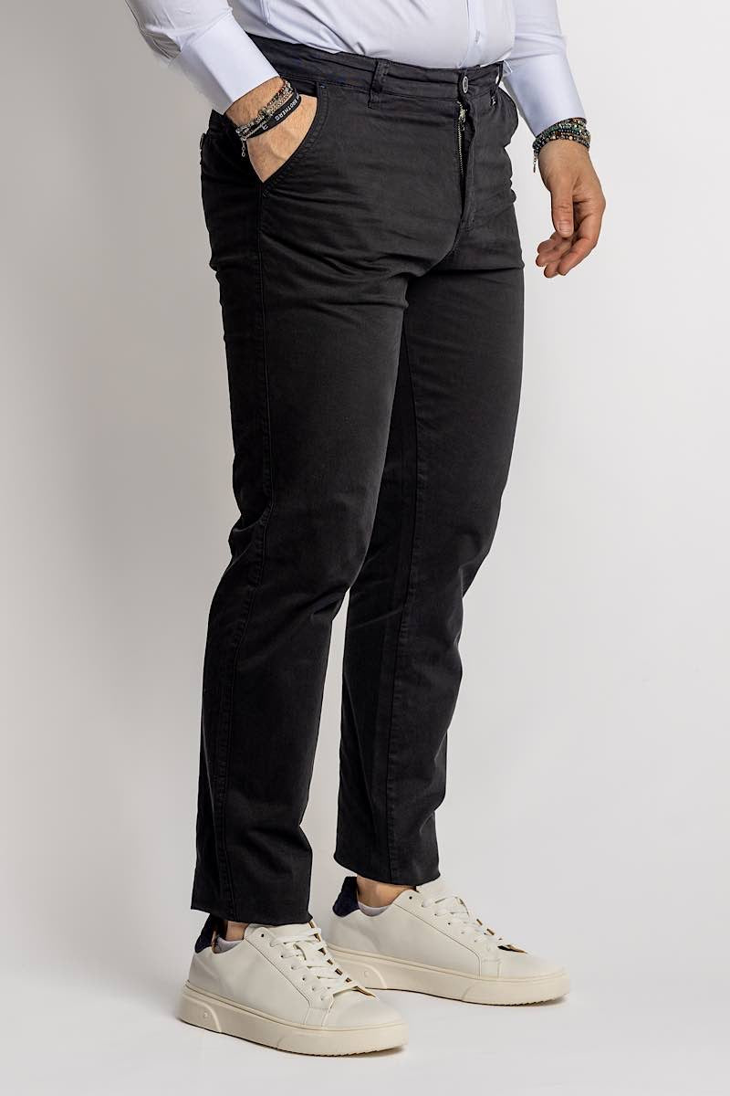 jeans Pantalone modello baggy, carrot fit, balloons, pantaloni regular fit morbidi di gamba, cotone popeline, cotone twill. Pantaloni classici, pantaloni slim fit. pantaloni da spezzato, pantaloni per giacca, pantaloni per uscire, da cerimonia, da eventi, per comunioni, per battesimo, per diciottesimo, pantaloni da battaglia, da lavoro, a poco prezzo, in saldi, nuova collezione estivi. zara, zalando, asos, shen, temu