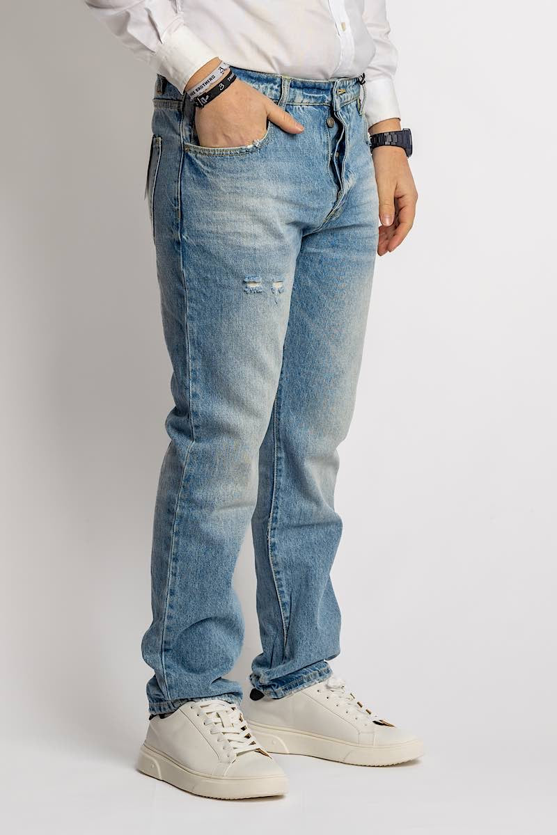 jeans Pantalone modello baggy, carrot fit, balloons, pantaloni regular fit morbidi di gamba, cotone popeline, cotone twill. Pantaloni classici, pantaloni slim fit. pantaloni da spezzato, pantaloni per giacca, pantaloni per uscire, da cerimonia, da eventi, per comunioni, per battesimo, per diciottesimo, pantaloni da battaglia, da lavoro, a poco prezzo, in saldi, nuova collezione estivi. zara, zalando, asos, shen, temu