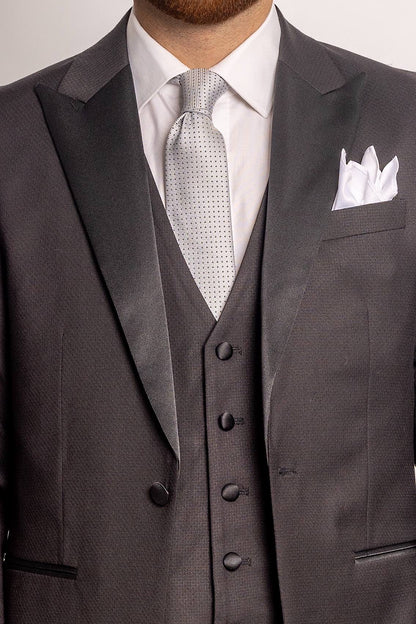 Peak-breasted tuxedo model suit with waistcoat | Black