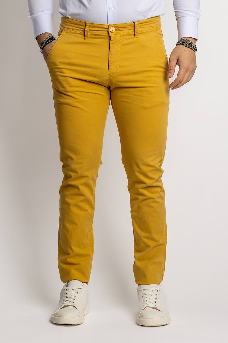 jeans Pantalone modello baggy, carrot fit, balloons, pantaloni regular fit morbidi di gamba, cotone popeline, cotone twill. Pantaloni classici, pantaloni slim fit. pantaloni da spezzato, pantaloni per giacca, pantaloni per uscire, da cerimonia, da eventi, per comunioni, per battesimo, per diciottesimo, pantaloni da battaglia, da lavoro, a poco prezzo, in saldi, nuova collezione estivi. zara, zalando, asos, shen, temu