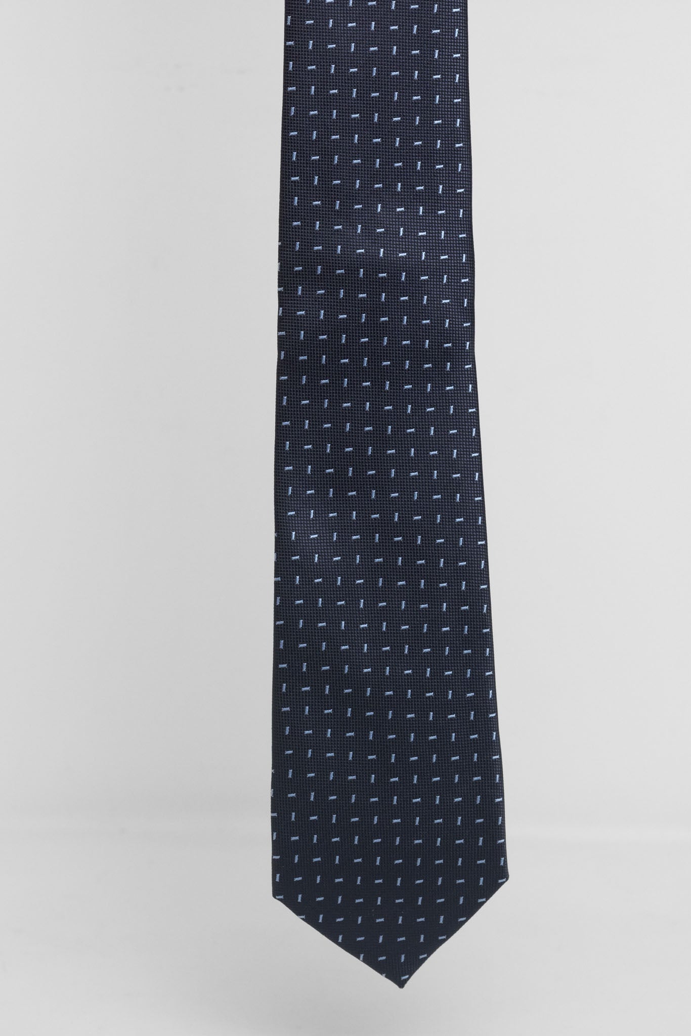 Cravatta Tre Pieghe Fantasia Unica Trattini Obliqui Blu e Celeste | 2 Per €20