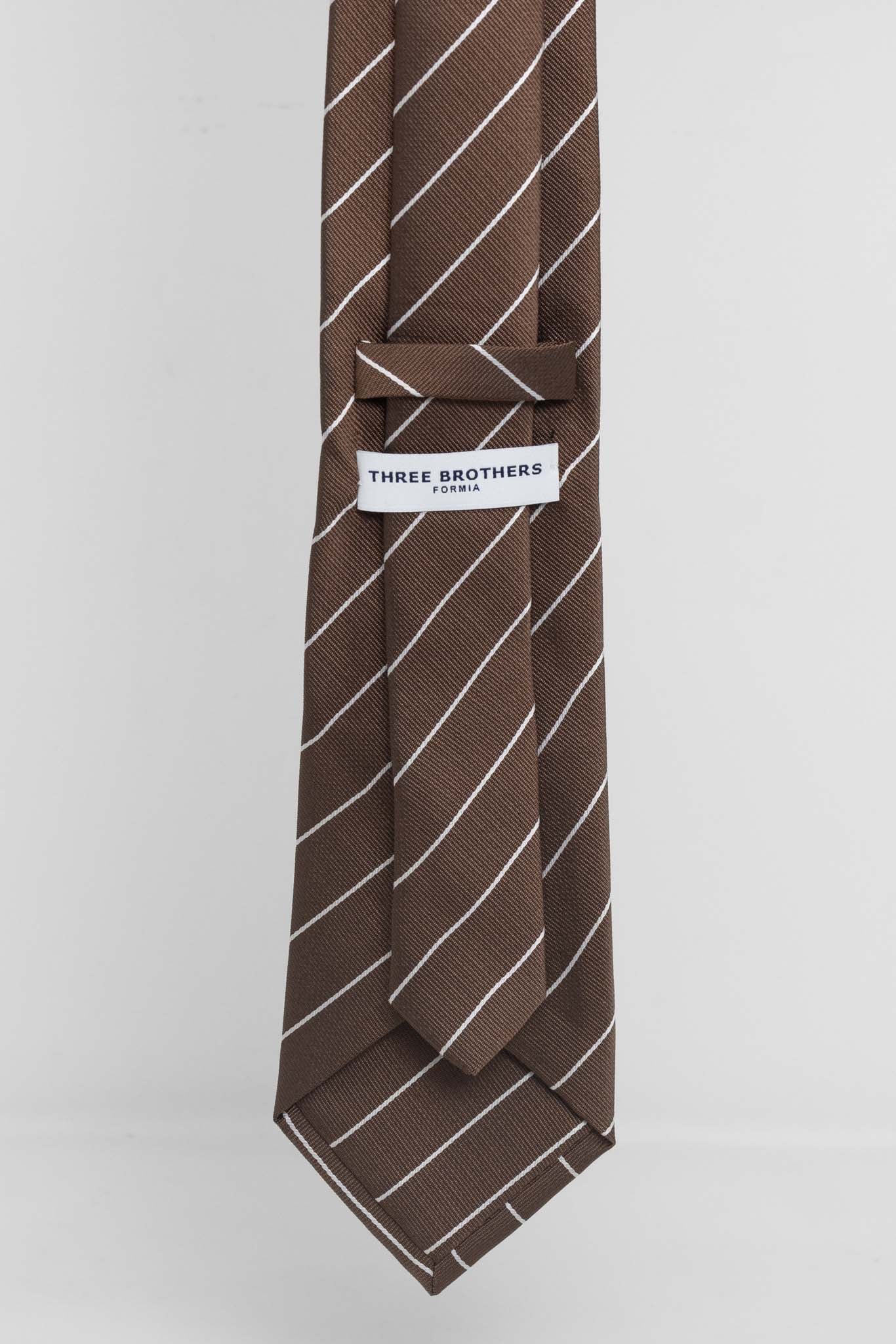 Cravatta Tre Pieghe Regimental Thin Fondo Marrone Riga Bianca | 2 Per €20