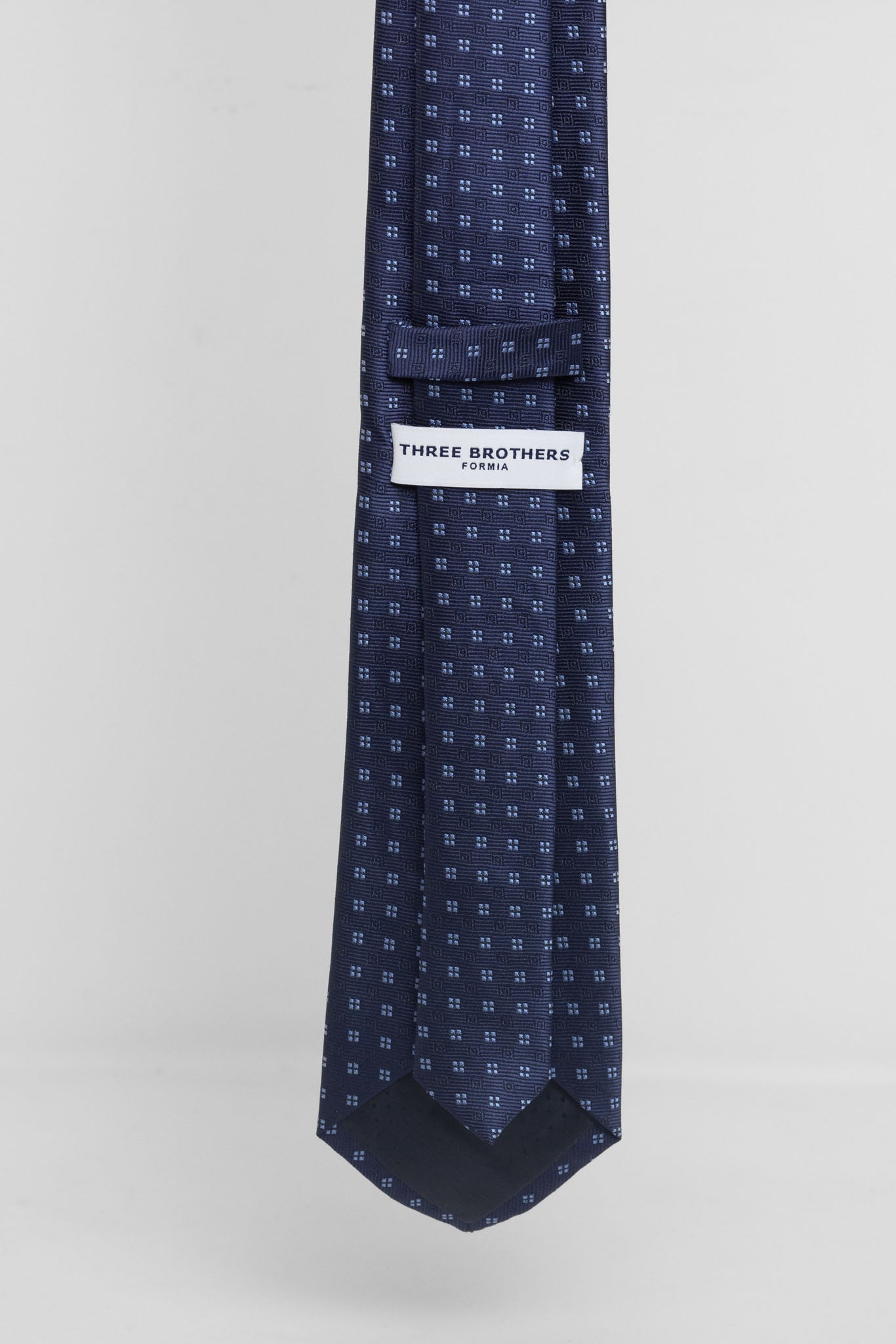 Cravatta Tre Pieghe Quadratini Celesti su Fondo Blu | 2 Per €20