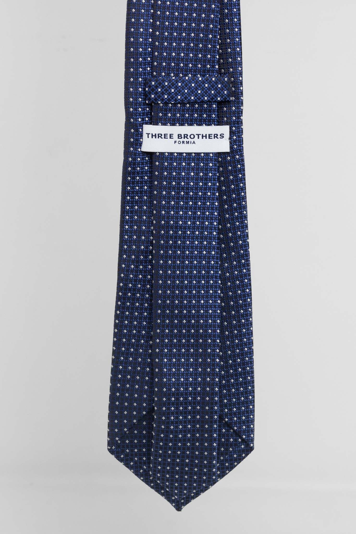 Cravatta Tre Pieghe Fantasia Unica Fondo Blu e Bianco | 2 Per €20