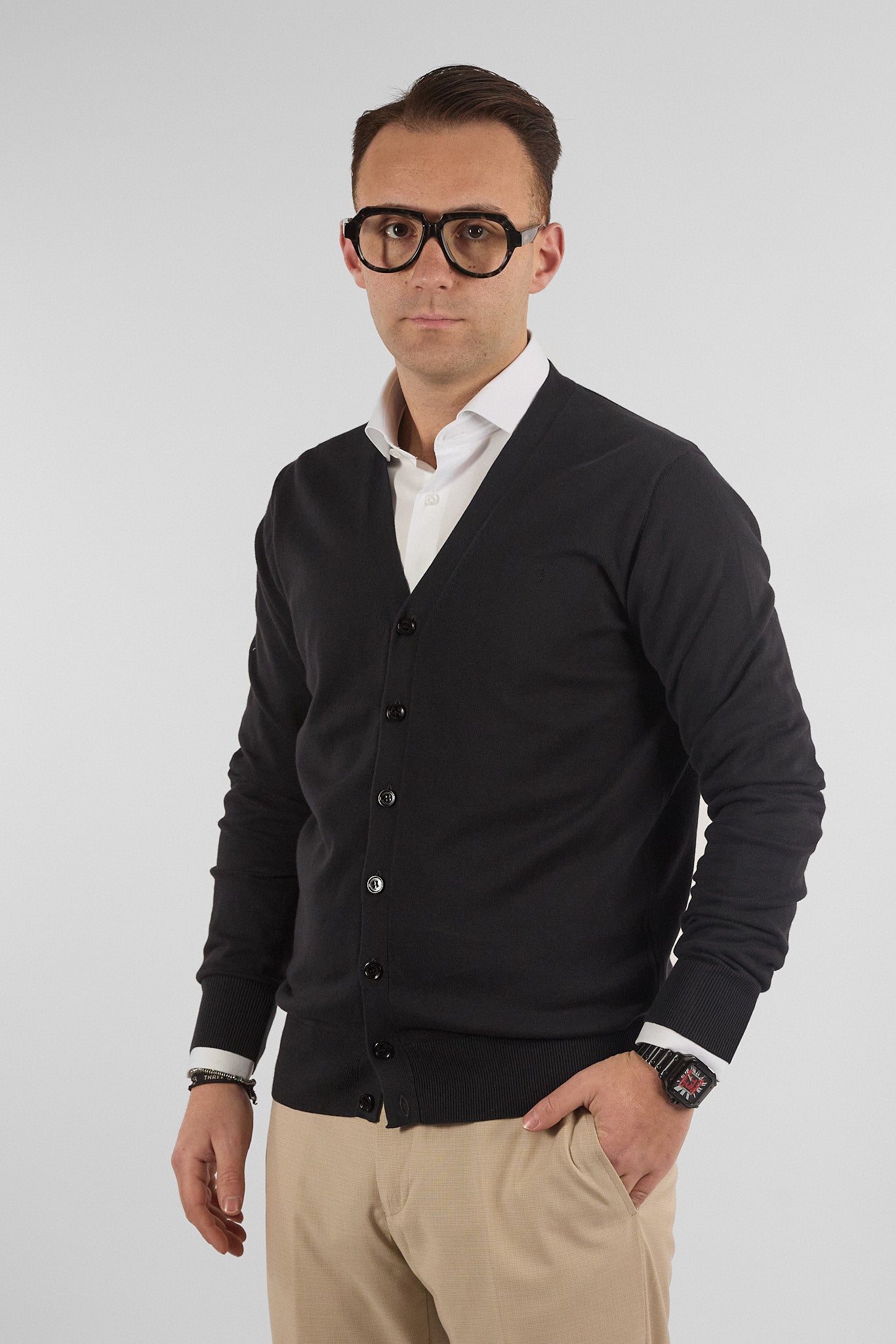 Cardigan a V con Bottoni Basic di Cotone 1107 | 2 per €50 | Nero 01