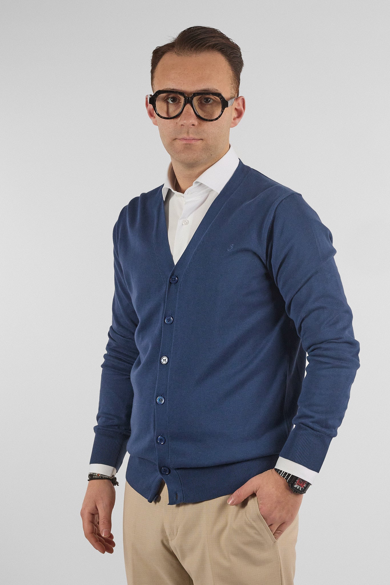Cardigan a V con Bottoni Basic di Cotone 1107 | 2 per €50 | Avion 43